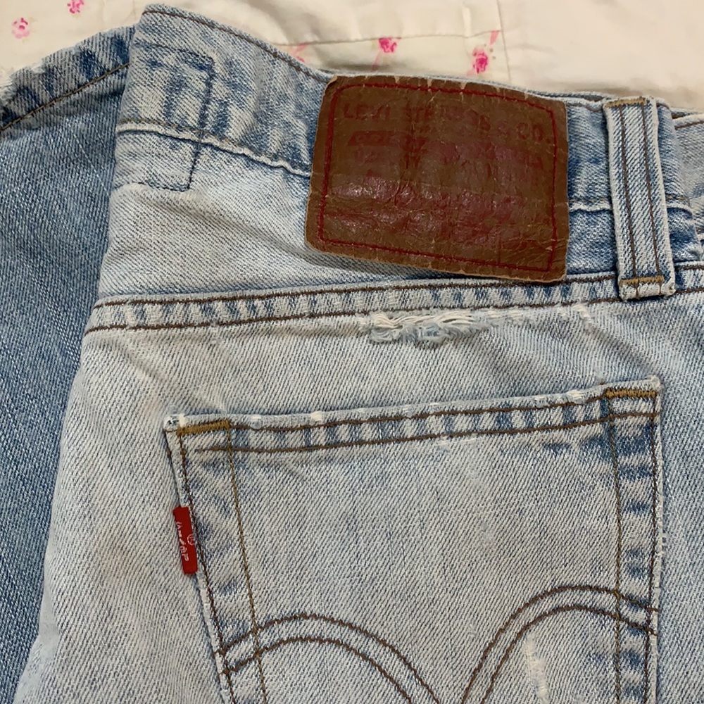 90’s Vintage Levis - Picture 3 of 5